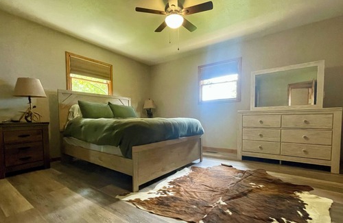 Carbondale House | Outdoor oasis in Wildlife Refuge.
