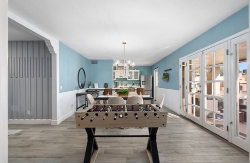 Cox Heights House | Outdoor Oasis: Mini Golf, Lawn Games, Pool