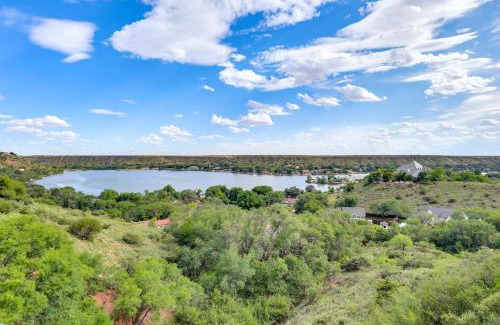 Ransom Canyon House | Outdoor Oasis with Lake Views Ransom Canyon Retreat