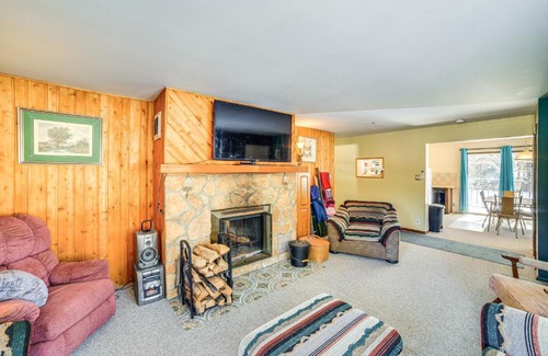 Athelstane House | Outdoor Paradise Spacious Wisconsin Family Home