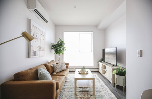 Saskatoon Apartment | **OUTDOOR POOL**CLEAN & MODERN 2 BEDROOM SUITE. BRAND NEW!!