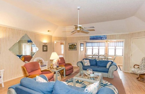 Myrtle Beach Cottage | Outdoor Pool Coastal Cottage Walk to the Beach