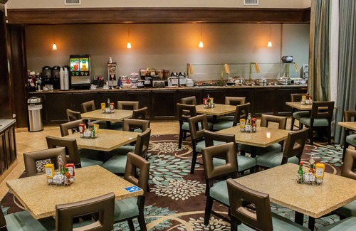 Milpitas Condo | Outdoor Pool & Hot Tub. Free Breakfast Buffet. | Suite Near Downtown San Jose