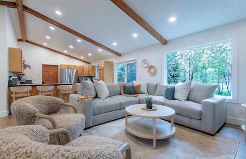 Victor House | Outdoor Retreat with Hot Tub and Patio