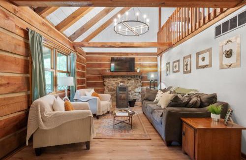 Rockbridge House | Outdoors Sleeps7 Family Getaway Fun Arcade Villa