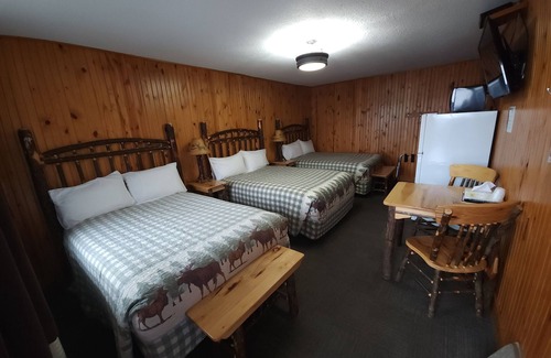Algoma District Hotel | Outdoorsman Motel