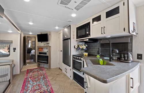 Chipley House | Outdoorsmen Retreat: Indoor pool, Spa, fire pits, Bed& Breakfast, Peaceful