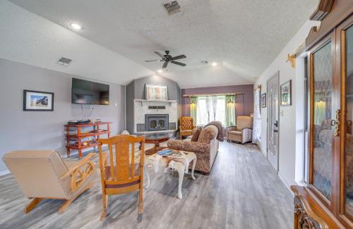 Daisy House | Outdoorsy Getaway Near Atoka Hunt, Fish and Relax!
