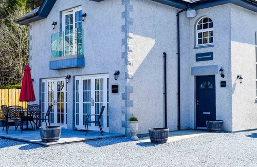 West Laroch Apartment | Outlander Luxury Hideaway - sleeps 2 guests in 1 bedroom