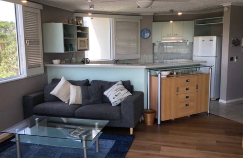Currimundi Apartment | OUTLOOK UNIT 7 - A beautiful & peaceful spot, absolute lakefront
