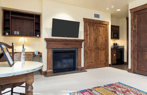 Jackson Condo | Outpost: Grand View 5020S - Close to Town