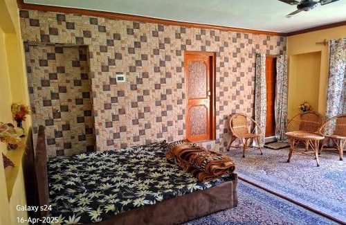 Srinagar Apartment | Outsaw cottage