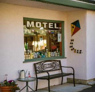 Nevada City Hotel | Outside Inn