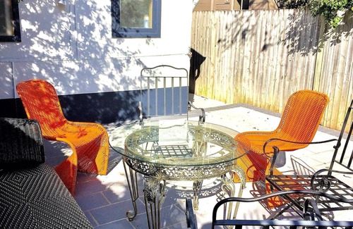 Newtown House | Outstanding Grand Newtown Inner Sydney Home. Four Bedroom,Two Bathroom, Parking