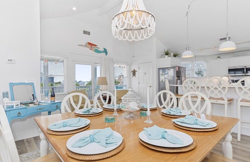 The Point House | Outstanding Location: The Finnish Line, Walk to Beach, Perfect Family Retreat