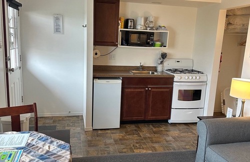 Campbell River Cottage | Outstanding Ocean View One Bedroom Cottage for a Perfect Weekly Get-away!