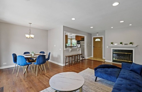Des Plaines House | Outstanding Ohare Oasis