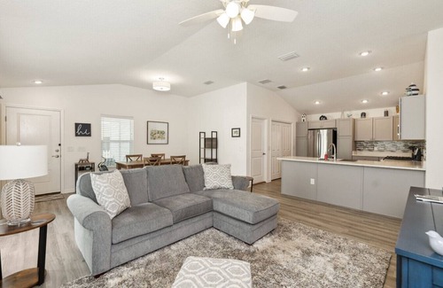 Okahumpka House | Ovada Hideaway Villa (Lake Denham)