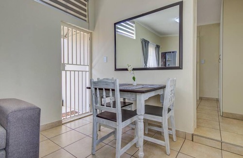 Ekurhuleni Apartment | Ovendales Self Catering Cottage