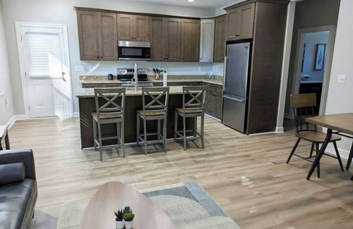 Elizabeth City House | Over the Railroad, Private Modern Farmhouse w/Late Checkout