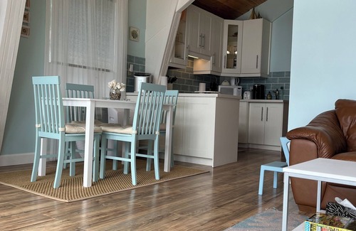 Georgian Bay Cottage | Over water Beach house with pickleball
