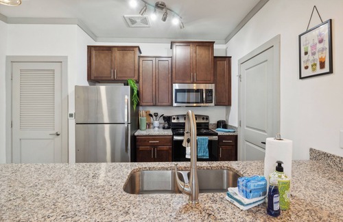 Farragut Apartment | Overlook 5001I Luxury Accommodations I Pool