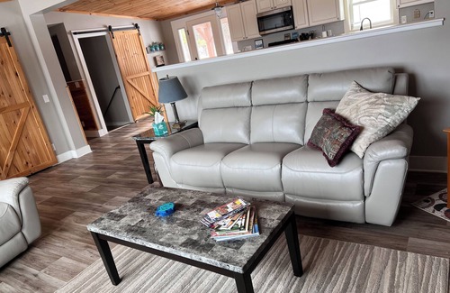 Hammondsport House | Overlook at Splitrock-your home away from home!