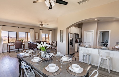 Greenehaven House | Overlook Beautiful Lake Powell & Lone Rock from your deck