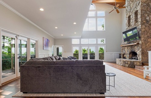 Cleveland House | Overlook on Dean Mountain - Epic Mountain Retreat w/Panoramic Views