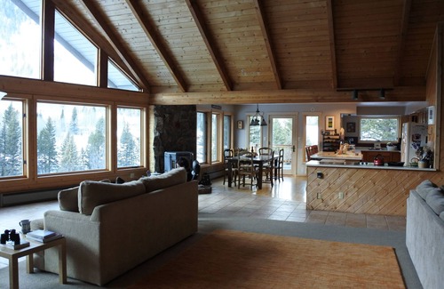 Carbondale House | Overlook the Crystal River with amazing views of the Elk Mountains!