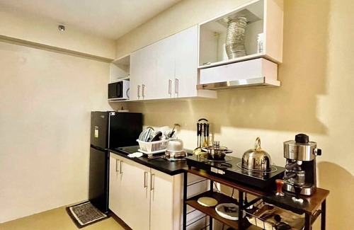 Poblacion District Condo | Overlooking Davao City View Near Roxas Night Market and People's Park