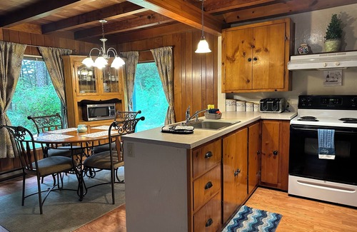 Florence House | Overlooking Old Town yet In a Secluded Forest Setting