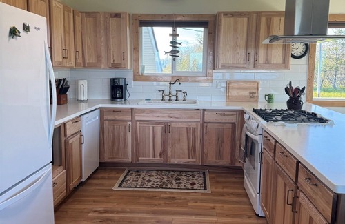 Ninilchik House | Overlooking the Cook Inlet with an Awesome View