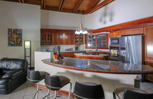 Herradura House | Overlooks Los Suenos Marina 5BR