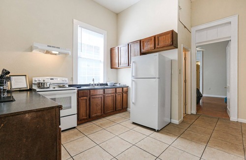 Bayou St. John House | Oversized Shotgun Near French Quarter, Bicycles Included