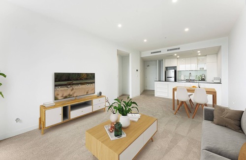 Ryde Apartment | Oversized Unit - Prime Location