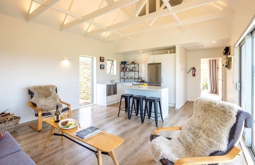 Ostend House | Overview | Stay Waiheke