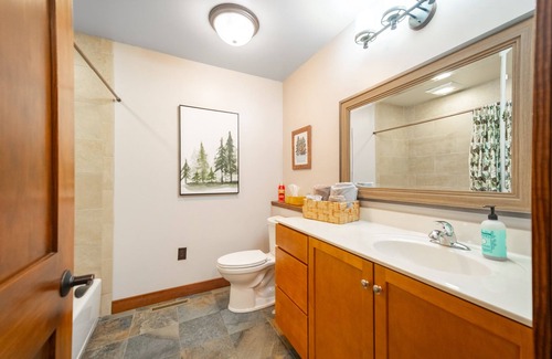 Wilmington House | Owaissa Oasis: 3 mins to Whiteface, 13 to Placid, very family friendly, lake.