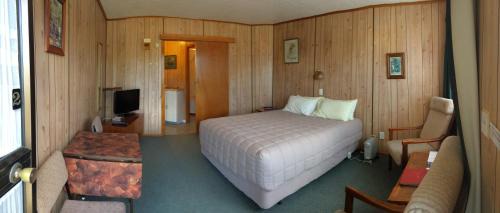 Owaka Hotel | Owaka Lodge Motel