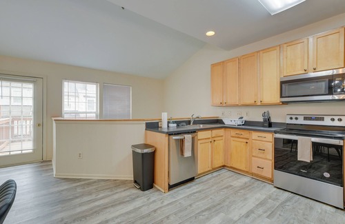 Owings Mills House | Owings Mills Townhouse: 8 Mi to Liberty Reservoir!