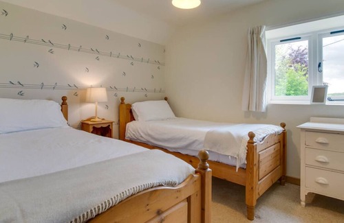 Sedlescombe House | Owl Barn in the beautiful Battle