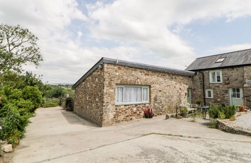 Grenofen Cottage | OWL BARN, pet friendly, character holiday cottage in Tavistock