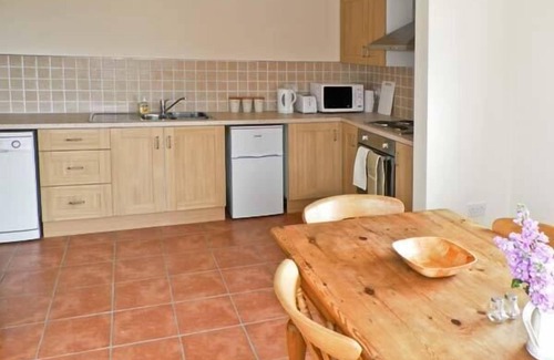 Winestead Cottage | OWL COTTAGE, family friendly, character holiday cottage in Hedon
