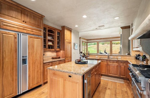 Snowmass Village House | Owl Creek 04 | Ski-in, ski-out luxury townhome with private hot tub in Snowmass