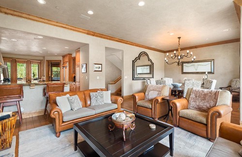 Snowmass Village House | Owl Creek 04, Ski-in, ski-out luxury townhome with private hot tub in Snowmass Village