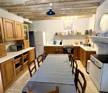 Cressat House | Owl Farmhouse, Quiet Country Retreat