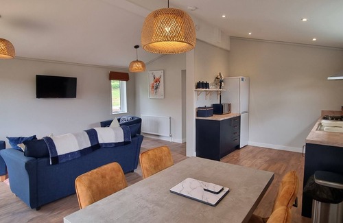 Liskeard Apartment | Owl Lodge - 2 Bedrooms - Dog Friendly