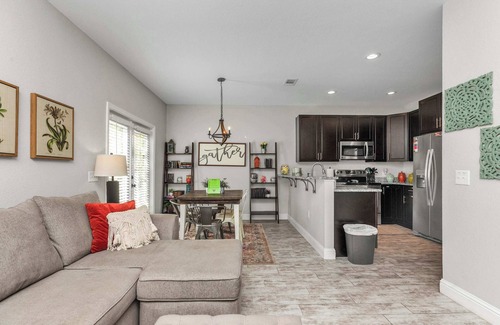 Wright House | Owl's Nest: Kid and Pet Friendly, 6 miles to Beach