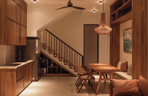 Linh Trung IEPZ Bed & Breakfast | Owl's Night Homestay | Keo House