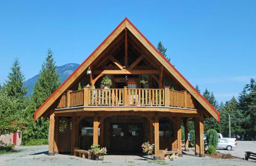 Hope Cabin | Owl Street Lodge